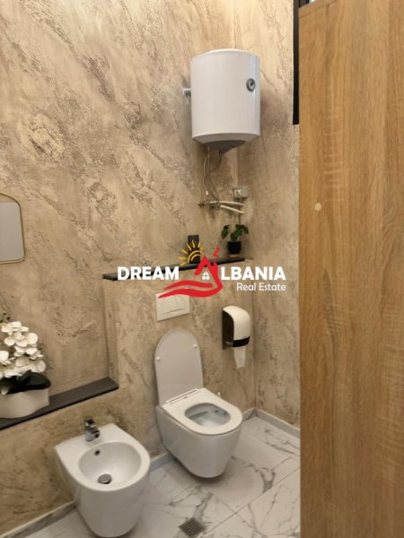 Tirane, shitet ambjent biznesi Kati 0, 70 m² 180.000 € (Ymer kurti)