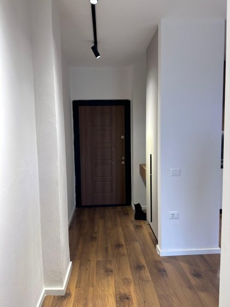 Tirane, jepet me qera apartament 1+1+Ballkon Kati 2, 70 m² 500 € (RRUGA E DIBRES)