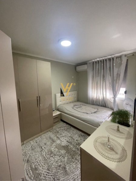 Tirane, jepet me qera apartament 2+1+Ballkon Kati 1, 100 m² 900 € (KOPSHTI BOTANIK)