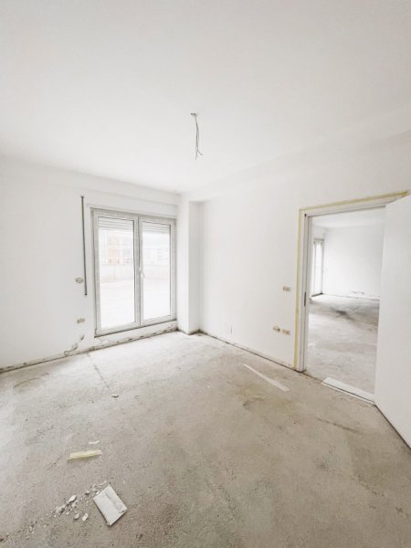 Tirane, shitet apartament 1+1 , 76 m² (Komuna e Parisit)