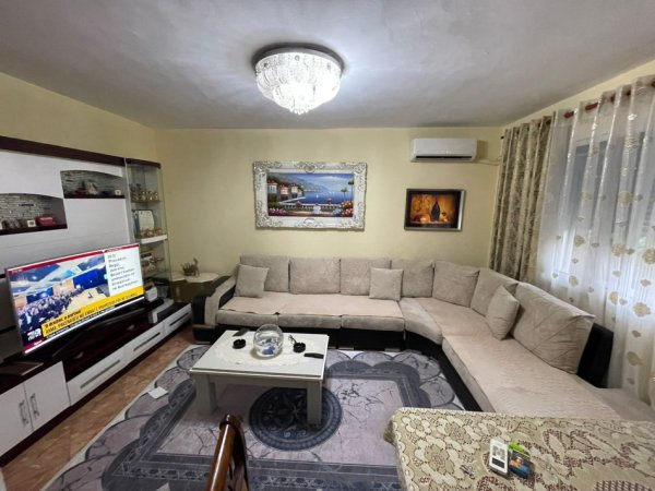 Tirane, shitet apartament 1+1 Kati 2, 54 m² 80.000 € (TV Klan)