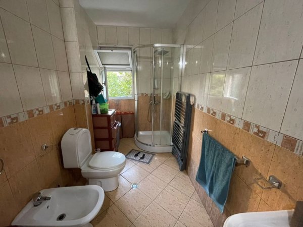 Tirane, shitet apartament 1+1 Kati 2, 54 m² 80.000 € (TV Klan)