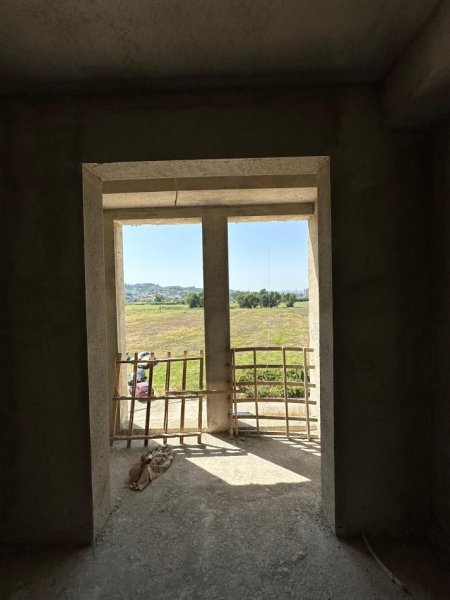 Tirane, shitet apartament 1+1+Ballkon Kati 2, 66 m² 79.000 € (Vila L)