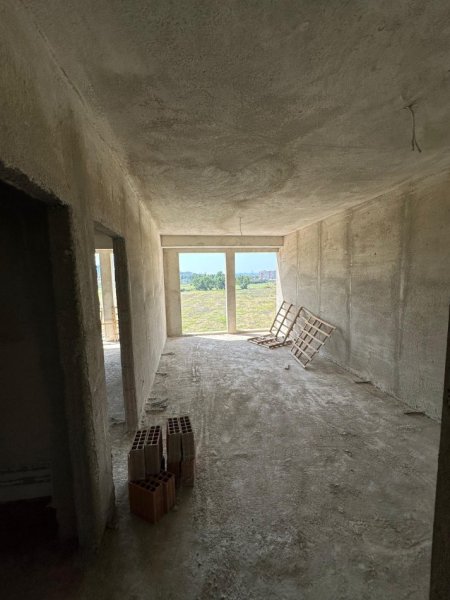 Tirane, shitet apartament 1+1+Ballkon Kati 2, 66 m² 79.000 € (Vila L)