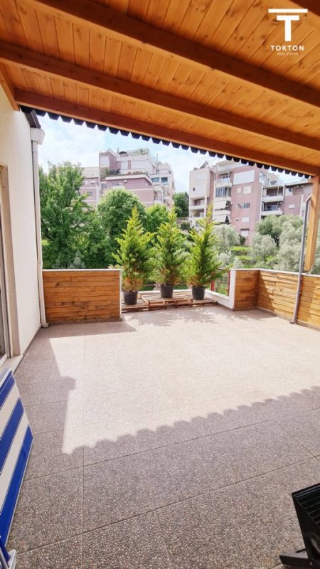 Tirane, shitet papafingo 2+1 Kati 7, 118 m² 280.000 € (Rruga Sotir Fani, Liqeni i thatë, Tiranë), TT 1166