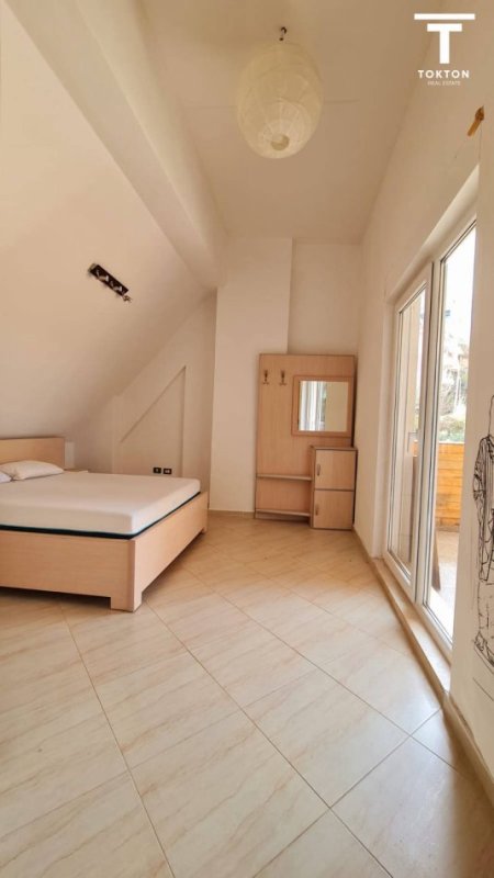 Tirane, shitet papafingo 2+1 Kati 7, 118 m² 280.000 € (Rruga Sotir Fani, Liqeni i thatë, Tiranë), TT 1166