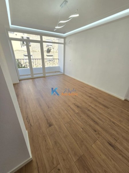 Tirane, shitet apartament 2+1 Kati 3, 73 m² 160.000 € (Rruga e Elbasanit, afer Ambasades Amerikane)