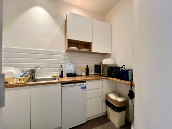 Tirane, shitet ambjent biznesi Kati 6, 245 m² 1.000.000 € (Rruga e Kosovareve)