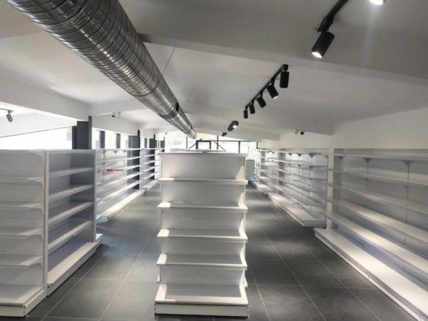 Tirane, shes ambjent biznesi Kati 2, 350 m² 1.200.000 € (21 dhjetori)