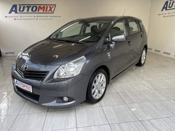 Tirane, shes makine Toyota VERSO Viti 2009, 7.900 Euro