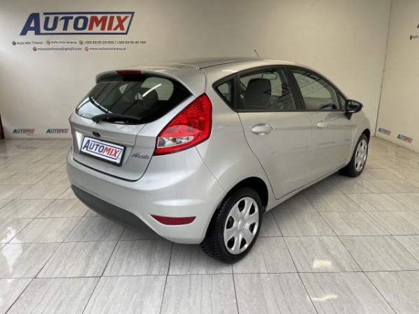 Tirane, shes makine Ford fiesta Viti 2009, 6.900 Euro
