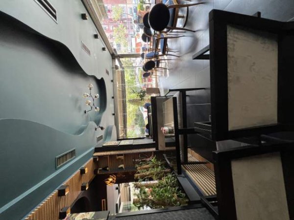 Tirane, shes lokal Kati 0, 150 m² 350.000 Euro (Ifan tomini)