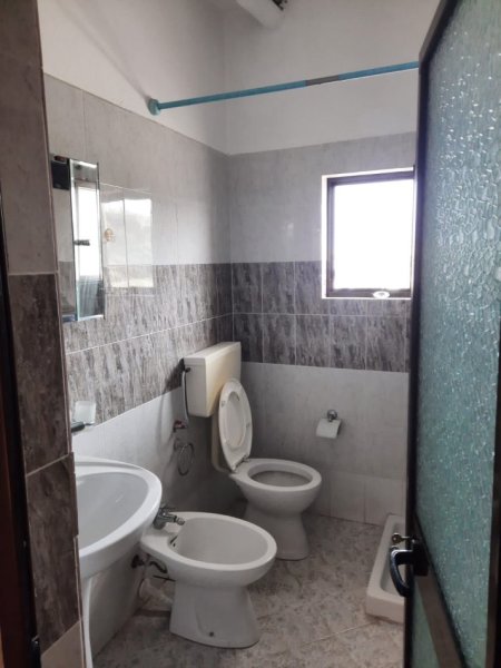 Kavaje, shes apartament 1+1+Ballkon Kati 4, 45 m² 45.000 € (Golem)