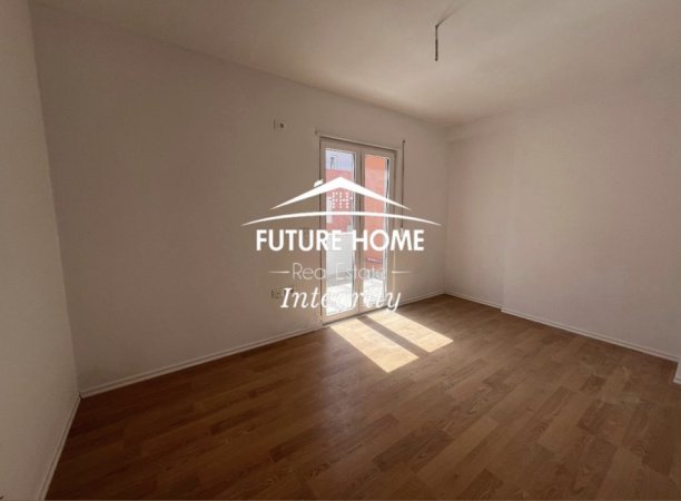 Tirane, shitet apartament 2+1+Post Parkimi Kati 4, 132 m² 140.000 € (Selitë)