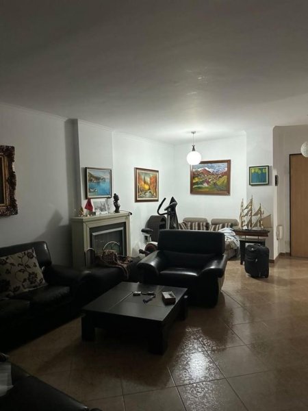 Tirane, shitet 2+1+Aneks+Ballkon Kati 5, 160 m² 206.000 € (Mbikalimi Komunes)