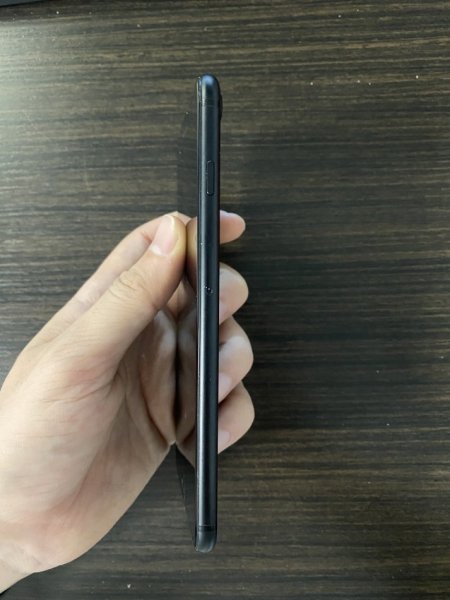 Tirane, Shitet 80mij lek IPhone 7+ 128 Gb