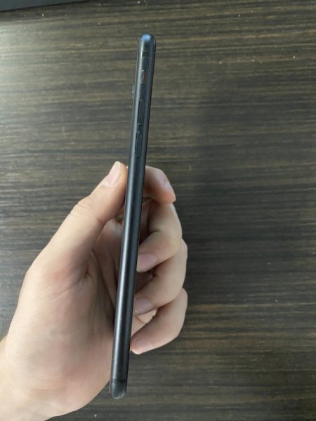 Tirane, Shitet 80mij lek IPhone 7+ 128 Gb