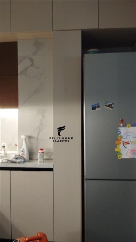 Tirane, shitet apartament 3+1+Ballkon Kati 3, 110 m² 140.000 € (FRESK)