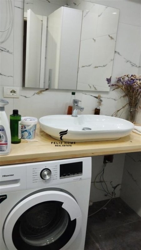 Tirane, shitet apartament 3+1+Ballkon Kati 3, 110 m² 140.000 € (FRESK)