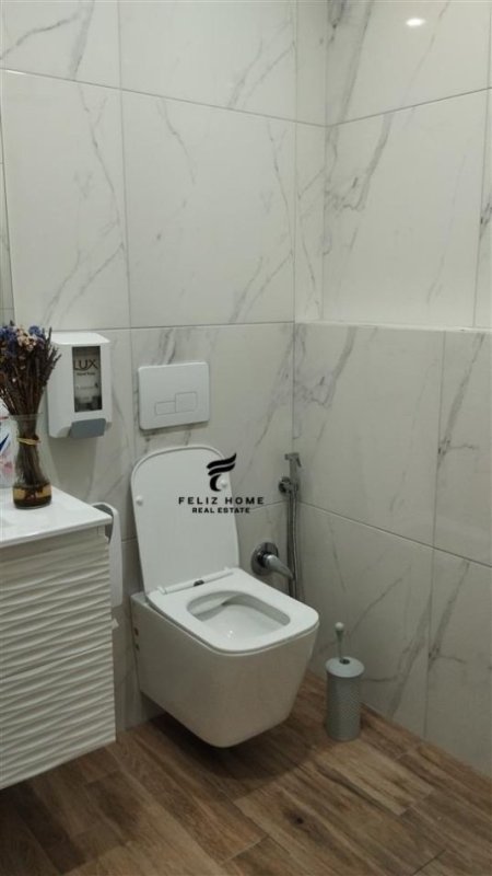 Tirane, shitet apartament 3+1+Ballkon Kati 3, 110 m² 140.000 € (FRESK)