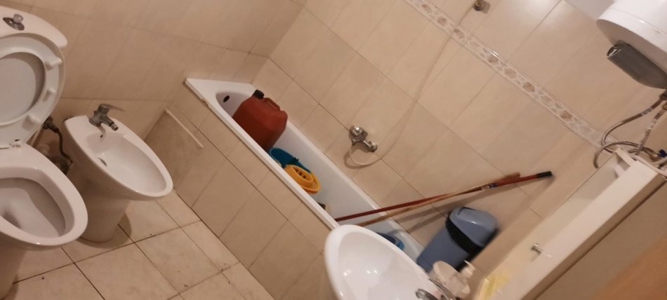 Tirane, jepet me qera apartament 2+1+Ballkon Kati 5, 90 m² 400 € (KONGRESI I MANASTIRIT)