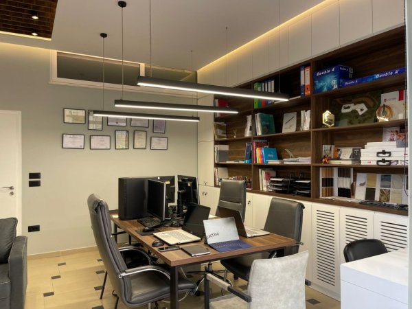 Tirane, shitet ambjent biznesi Kati 0, 47 m² 110.000 € (KODRA E DIELLIT)