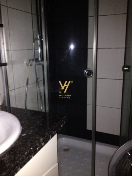 Tirane, jepet me qera apartament 2+1+Ballkon Kati 7, 80 m² 550 € (RRUGA DRITAN HOXHA)