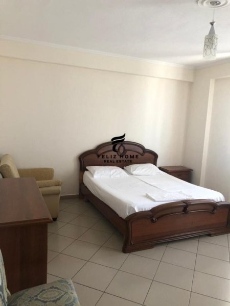 Tirane, jepet me qera apartament 2+1+Ballkon Kati 7, 117 m² 550 € (RRUGA E KAVAJES)
