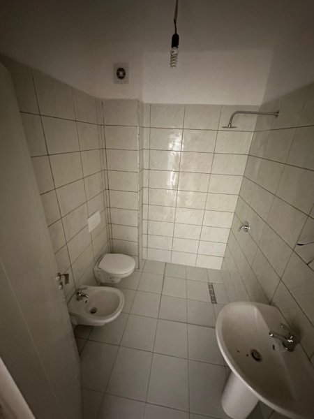 Tirane, shitet apartament 2+1+Ballkon Kati 1, 90 m² 90.000 € 