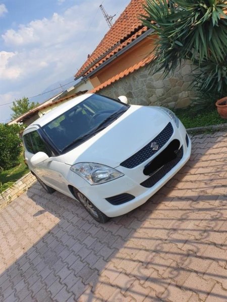 Suzuki swift 2011 , 1.2  B/G  model i ri  4.400 €