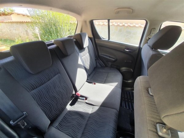 Suzuki swift 2011 , 1.2  B/G  model i ri  4.400 €