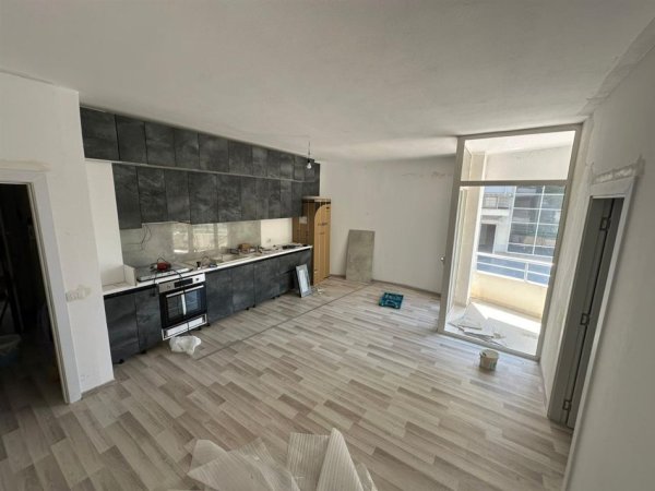 Tirane, shitet apartament 1+1 Kati 2, 82 m² 89.650 € (Rruga e Dajtit ne Fresk)