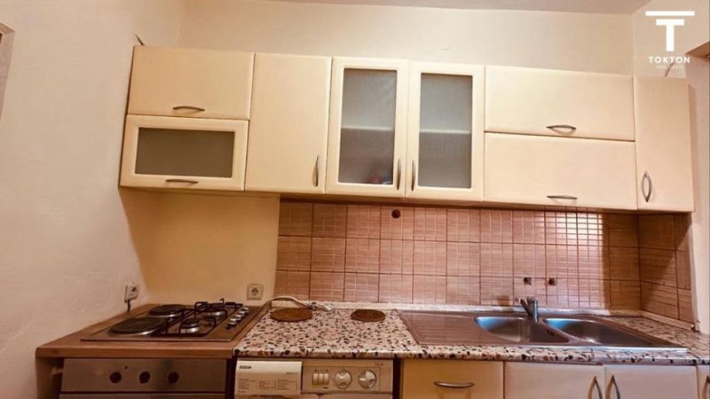 Tirane, shitet apartament 4+1 Kati 3, 110 m² 248.000 € (Rruga e Elbasanit) TT 1183