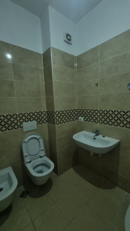 Tirane, shes apartament 1+1+Aneks+Ballkon Kati 2, 79 m² 118.000 € (Kinostudio)