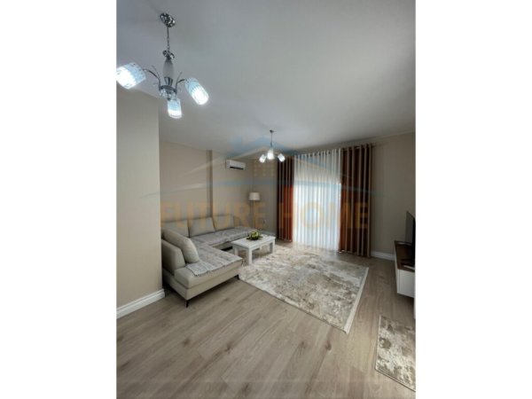 Tirane, jepet me qera apartament 1+1+Ballkon Kati 6, 78 m² 650 € (XHANFIZE KEKO)