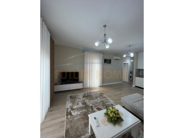 Tirane, jepet me qera apartament 1+1+Ballkon Kati 6, 78 m² 650 € (XHANFIZE KEKO)