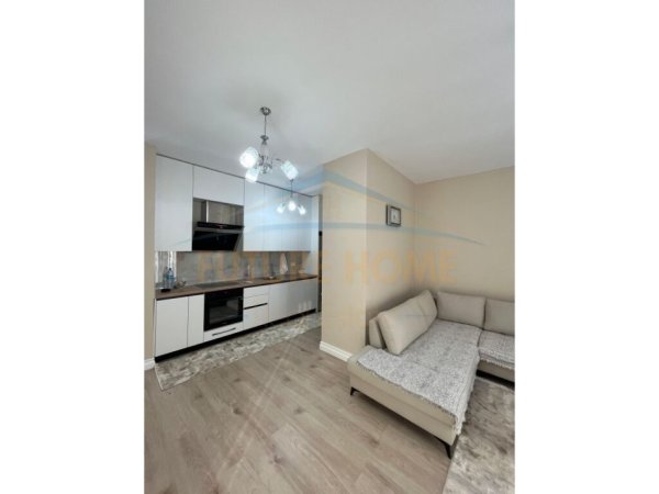 Tirane, jepet me qera apartament 1+1+Ballkon Kati 6, 78 m² 650 € (XHANFIZE KEKO)