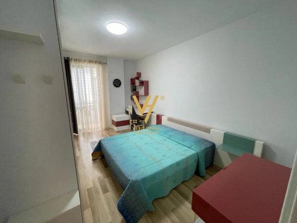 Tirane, jepet me qera apartament 2+1+Ballkon Kati 3, 120 m² 750 € (RRUGA E ELBASANIT)