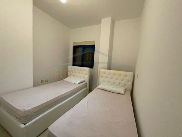 Tirane, shitet apartament ne plazh 2+1+Ballkon Kati 3, 93 m² 85.000 € (Golem)