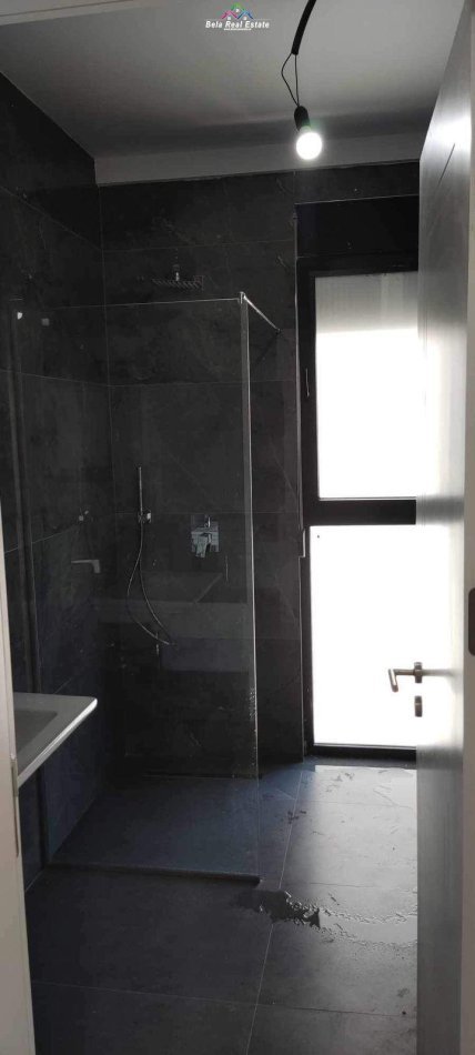 Tirane, shes apartament 1+1+Ballkon Kati 1, 115 m² 190.000 € (selite)