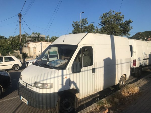 Tirane, shes Furgon Peugeot BOXER 2,5D Viti 1997, 299.000 leke