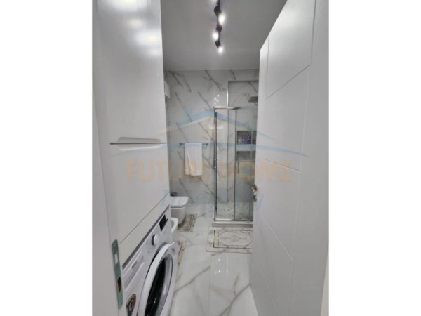Tirane, shitet apartament 2+1+Ballkon Kati 8, 104 m² 235.000 € (Ali Demi)