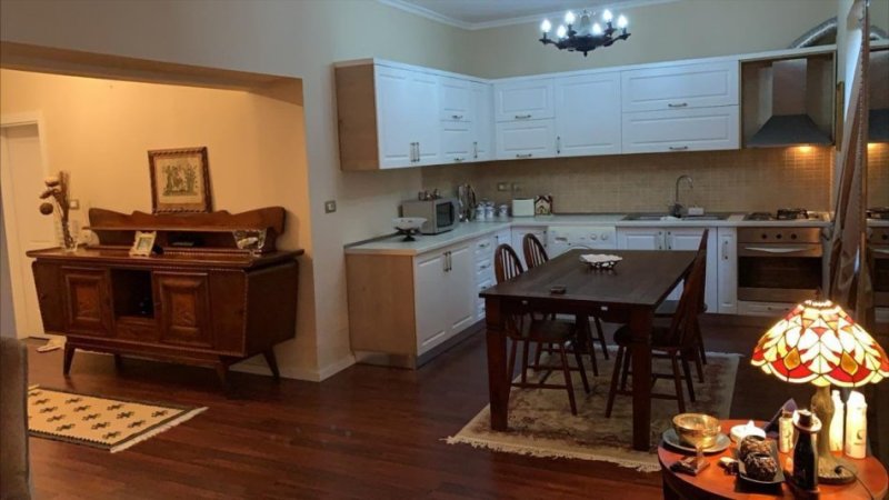 Tirane, shitet apartament 4+1+Ballkon Kati 3, 110 m² 248.000 € (Rr. Elbasanit)