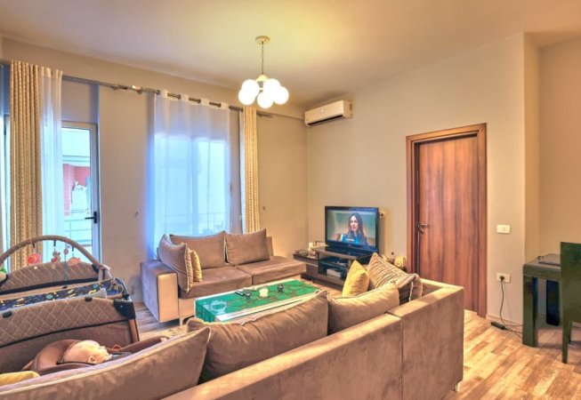 Tirane, shitet apartament 2+1 , 88 m² 123.000 € (Liqeni i Thate)