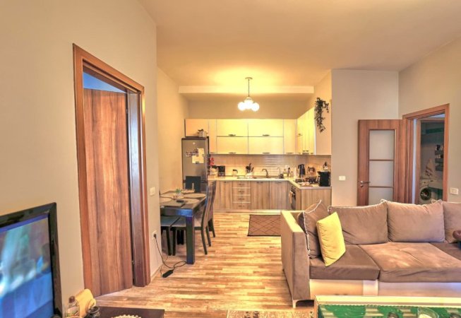 Tirane, shitet apartament 2+1 , 88 m² 123.000 € (Liqeni i Thate)