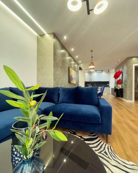Tirane, shitet apartament 2+1 , 126 m² (Kopshti Botanik)