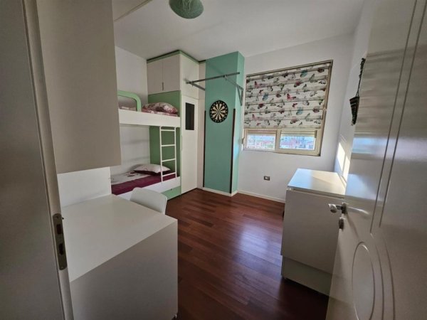 Tirane, jepet me qera apartament 2+1 Kati 3, 73 m² 550 € (RRUGA SIRI KODRA)