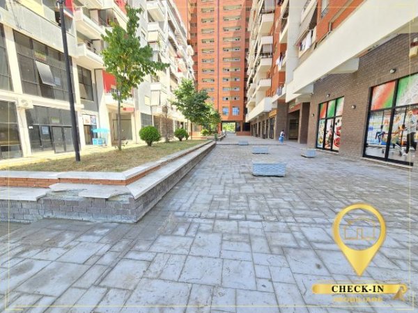 Tirane, shitet dyqan Kati 0, 44 m² 99.000 € (Spitali Amerikan 3)