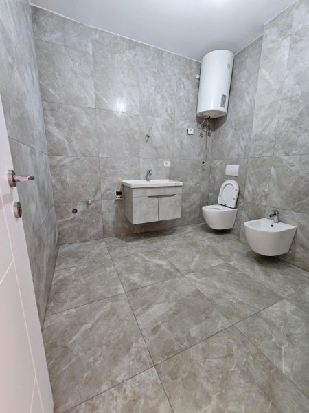 Tirane, shitet apartament 1+1+Ballkon Kati 3, 63 m² 145.000 € (Shkolla baletit)