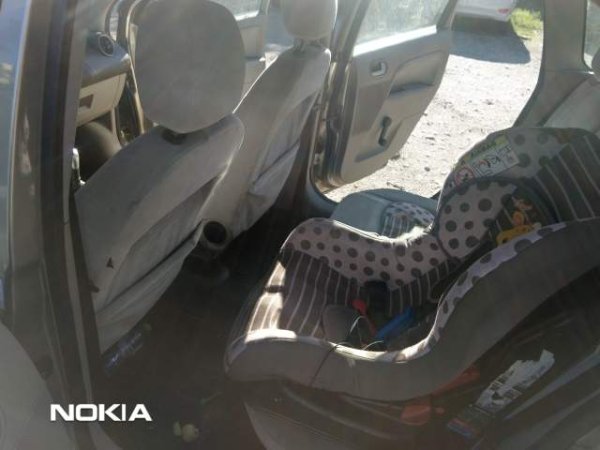 Tirane, shitet makine Ford , 1.4 naftë Viti 2004, 2.500 Euro
